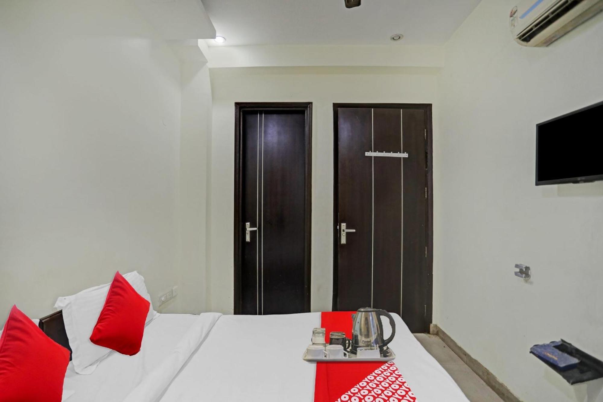 Hotel O Mahadev Guest House Gurgaon Exterior foto
