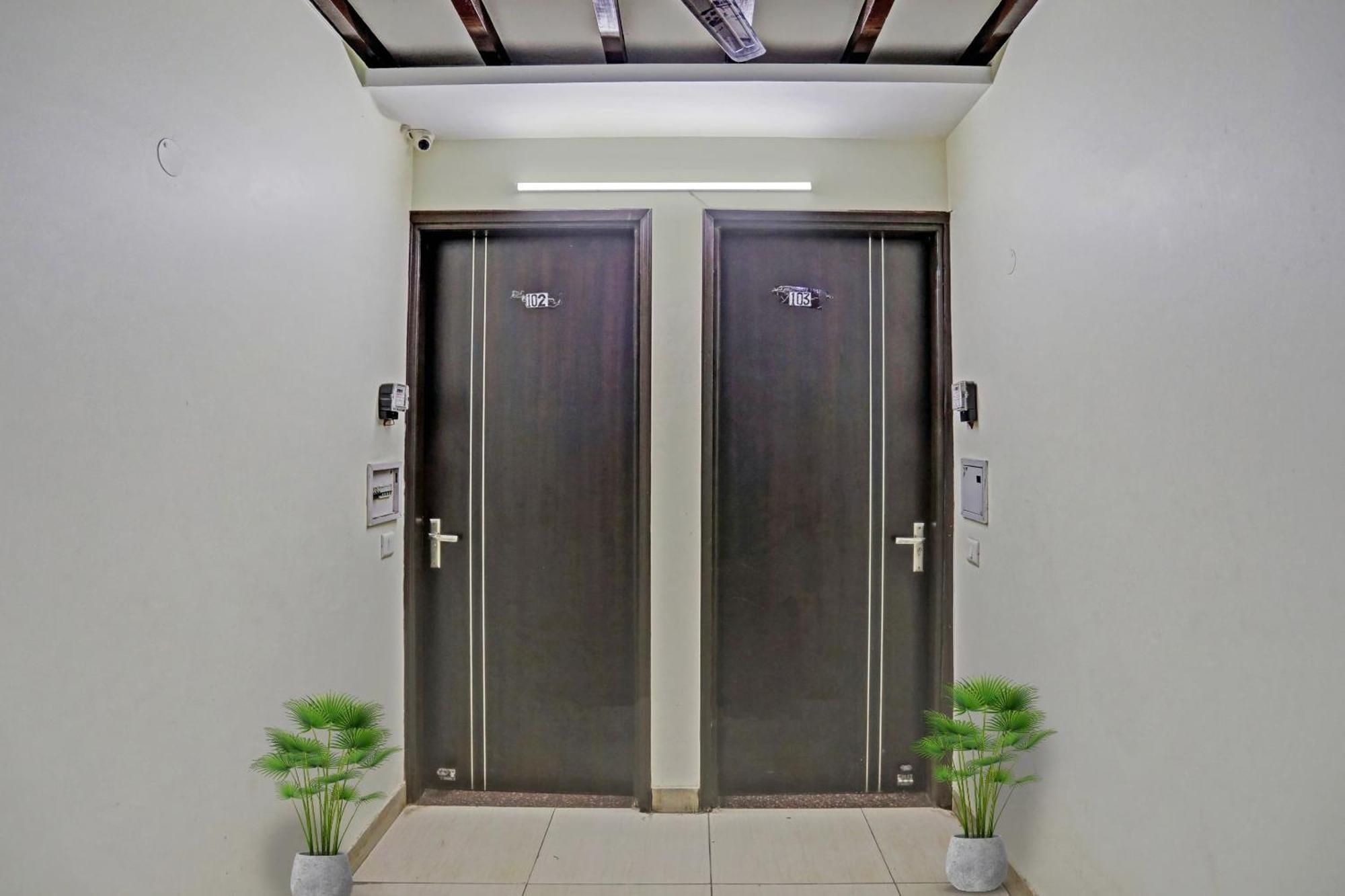 Hotel O Mahadev Guest House Gurgaon Exterior foto