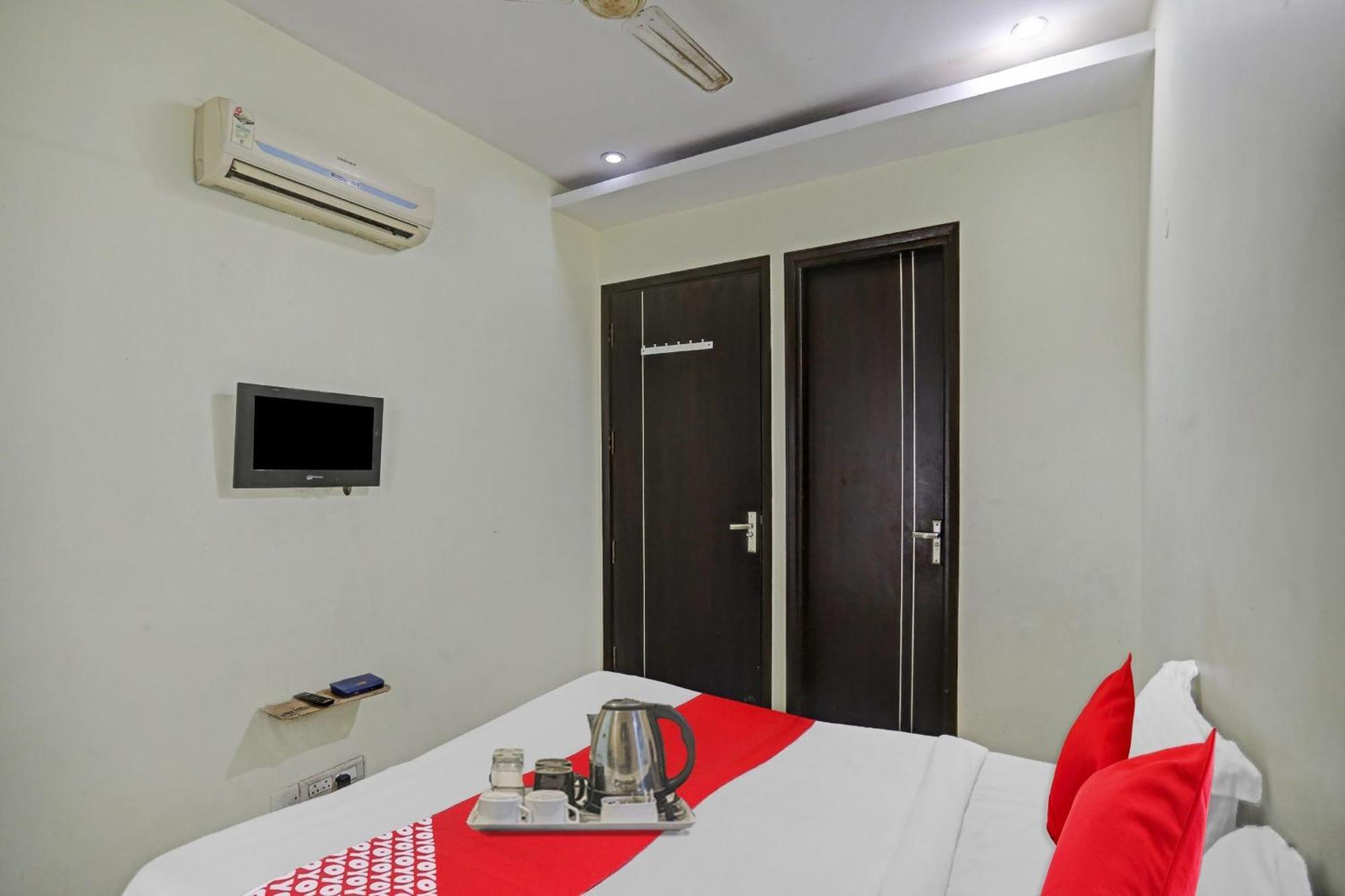 Hotel O Mahadev Guest House Gurgaon Exterior foto