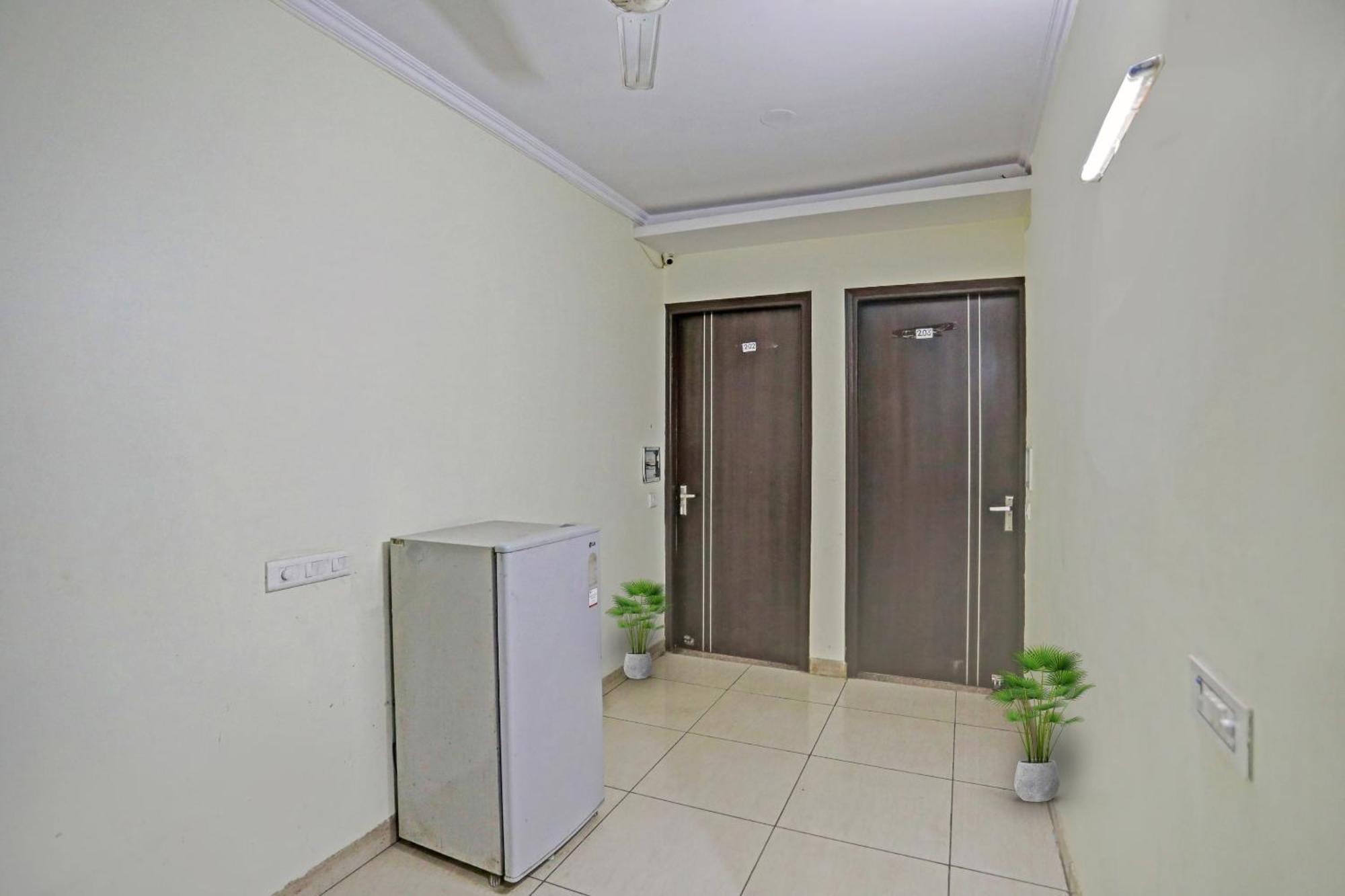 Hotel O Mahadev Guest House Gurgaon Exterior foto