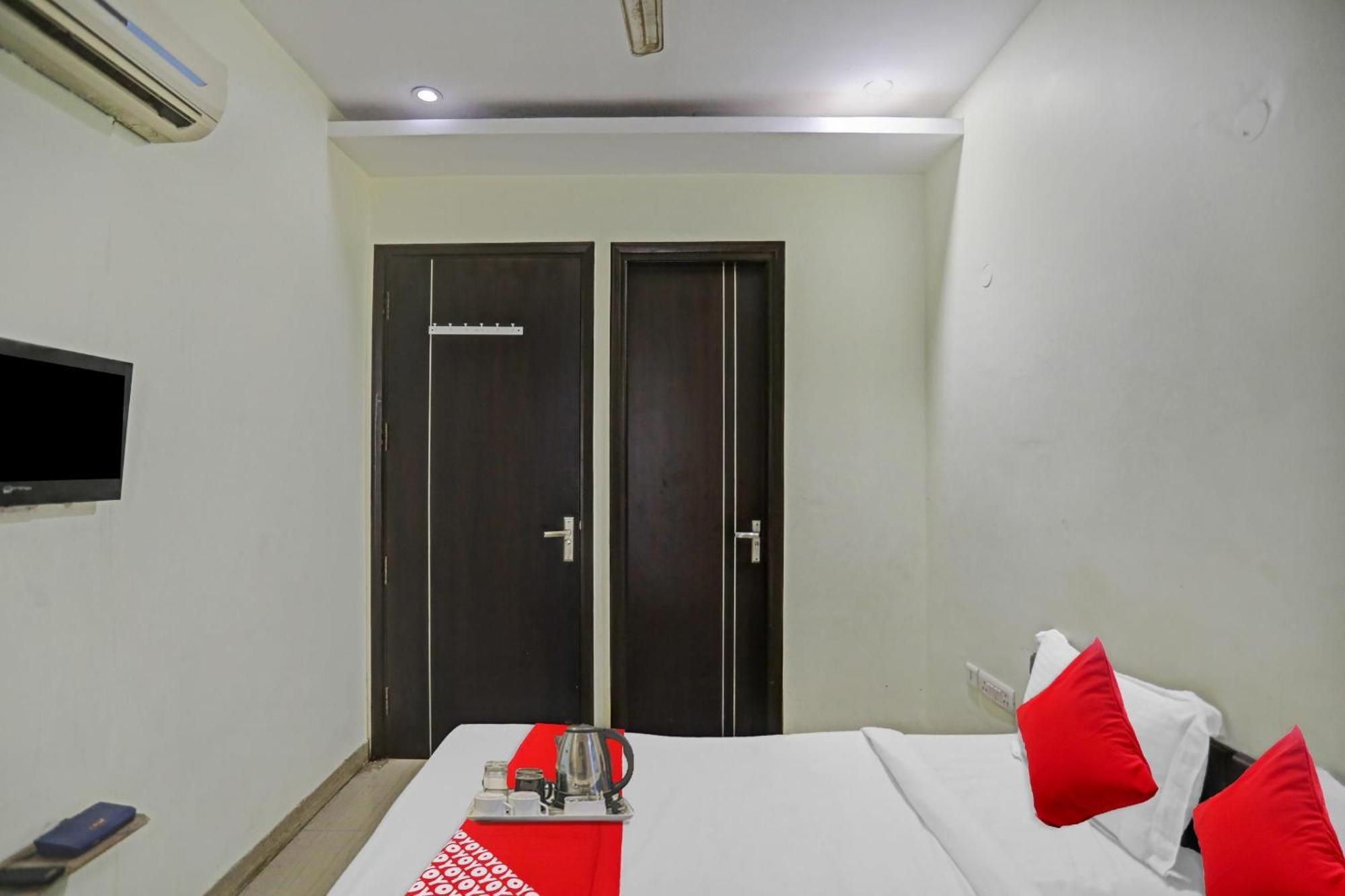 Hotel O Mahadev Guest House Gurgaon Exterior foto