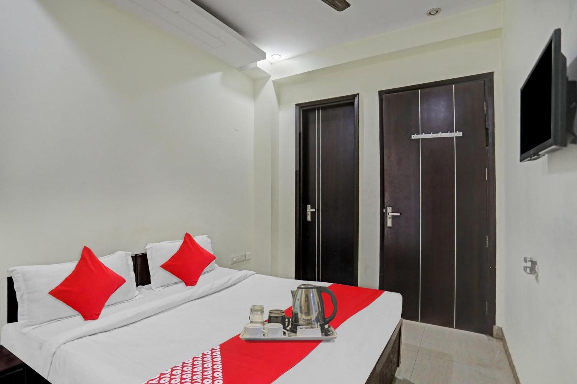 Hotel O Mahadev Guest House Gurgaon Exterior foto